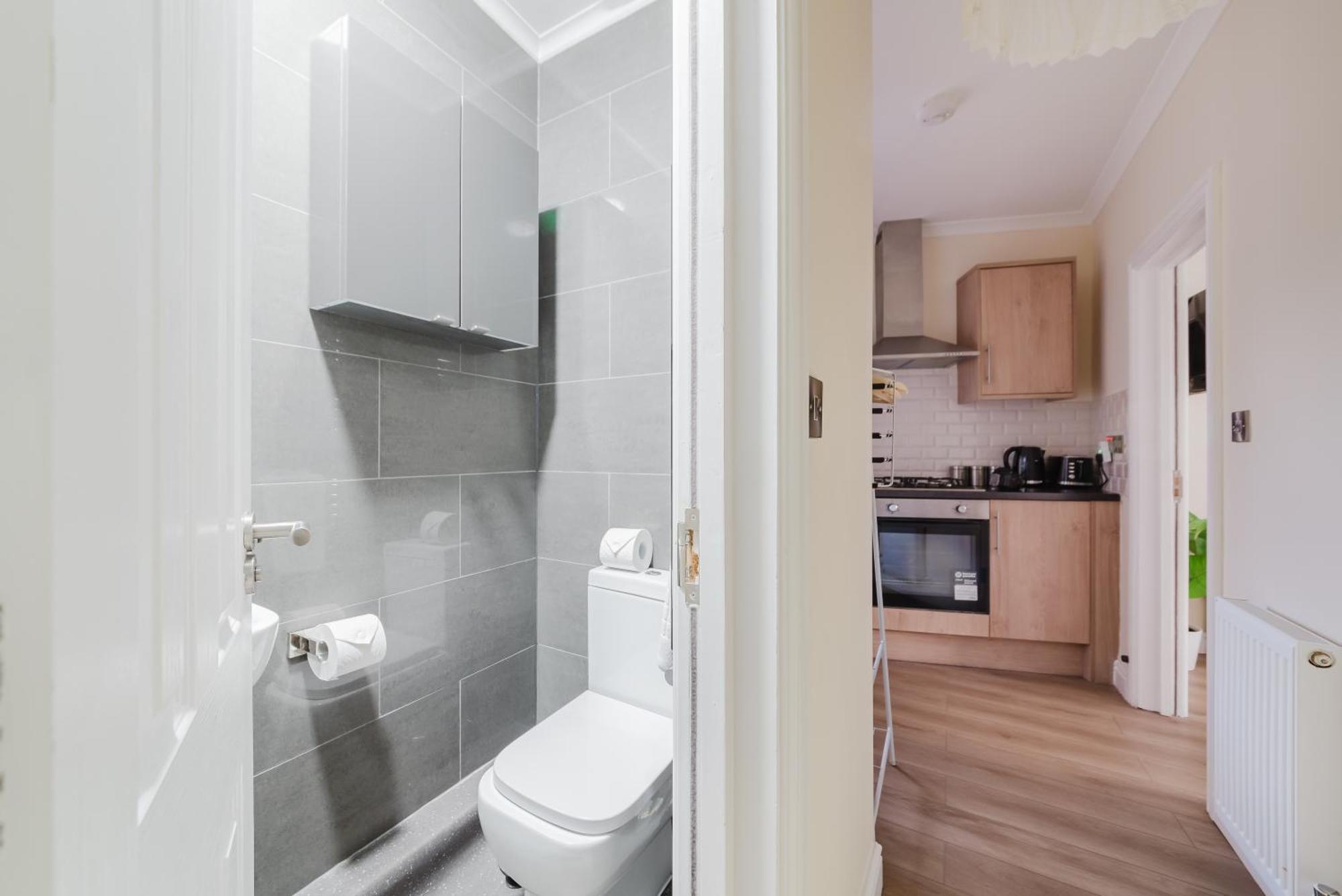 Modern Cosy Corner Flat 3 Bed And Loft Sleep 7 People Apartment ลอนดอน ภายนอก รูปภาพ