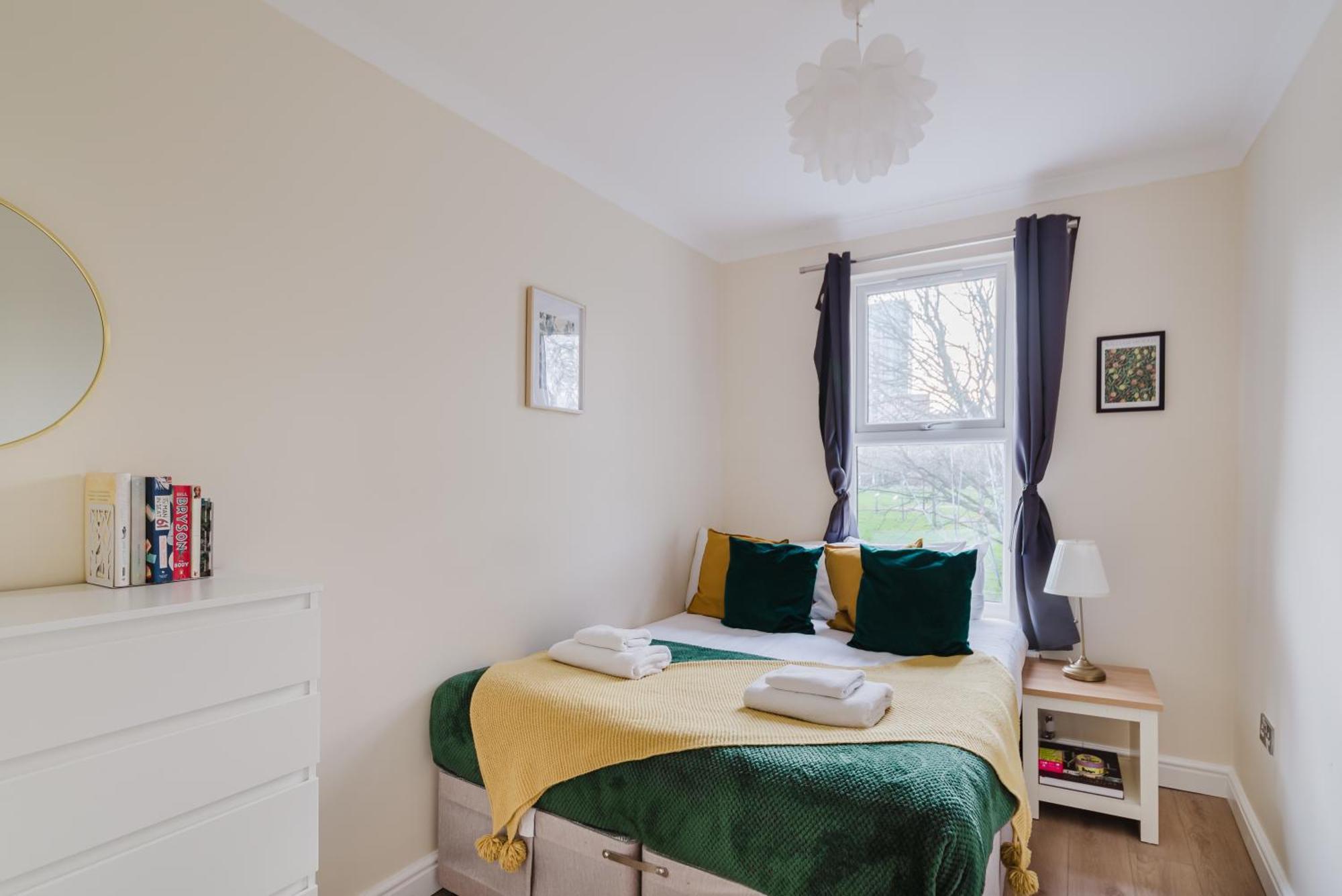 Modern Cosy Corner Flat 3 Bed And Loft Sleep 7 People Apartment ลอนดอน ภายนอก รูปภาพ