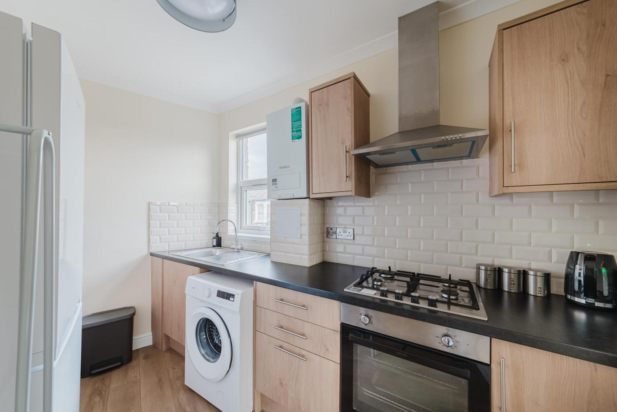 Modern Cosy Corner Flat 3 Bed And Loft Sleep 7 People Apartment ลอนดอน ภายนอก รูปภาพ